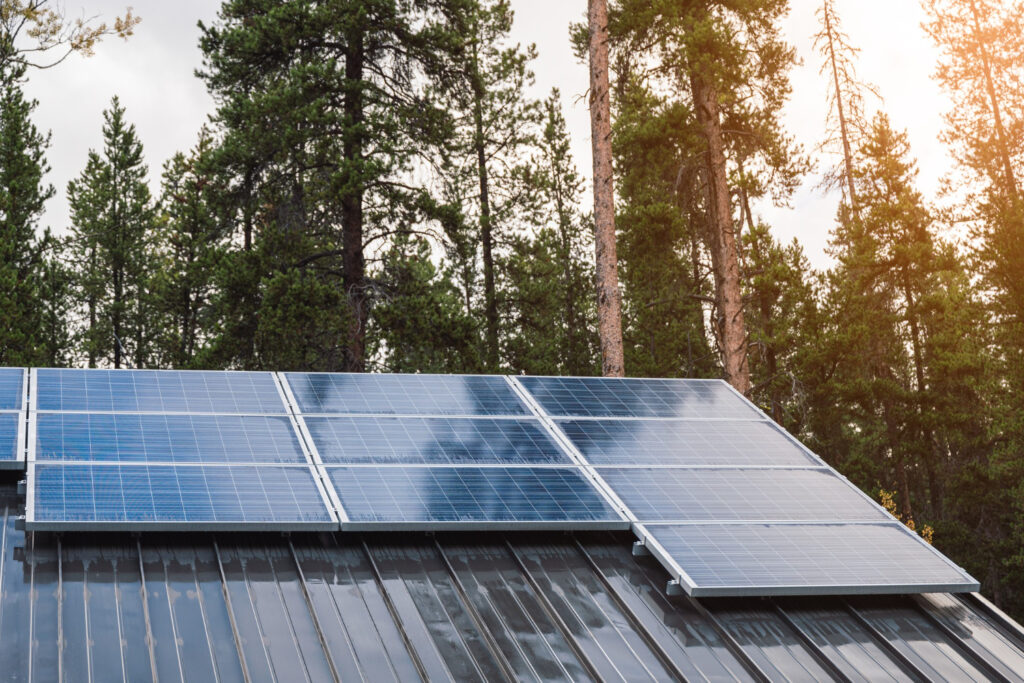 Panneaux photovoltaïques installés sur une maison